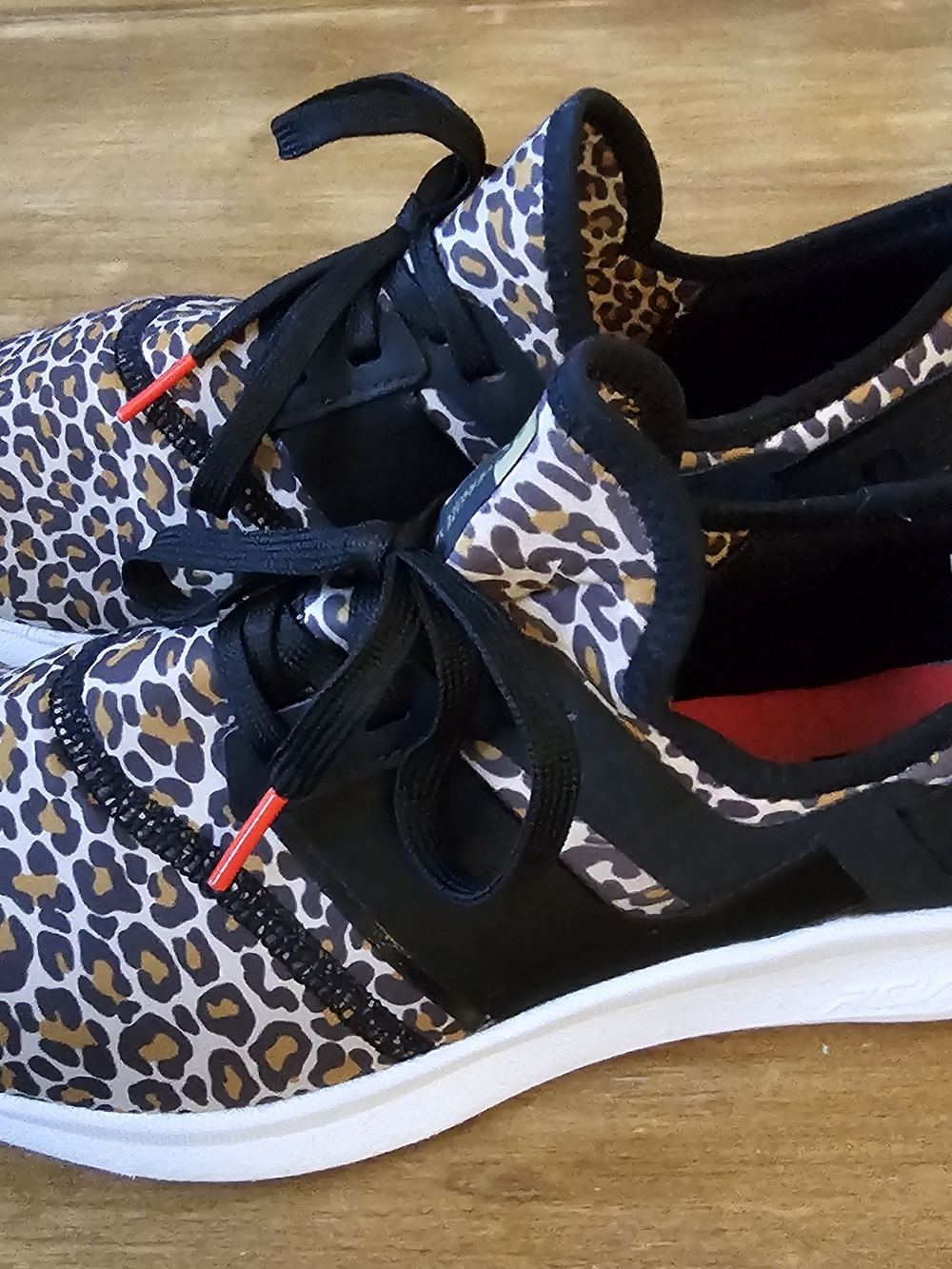 Women's New Balance Leopard Print Women's Sneakers Sz 8.5